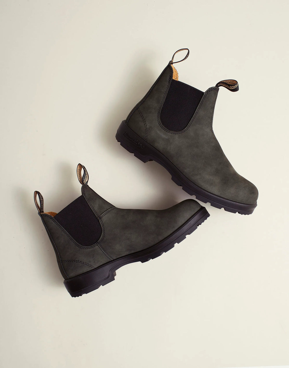 RUSTIC BLACK