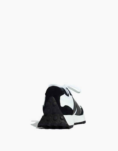 WHITE BLACK