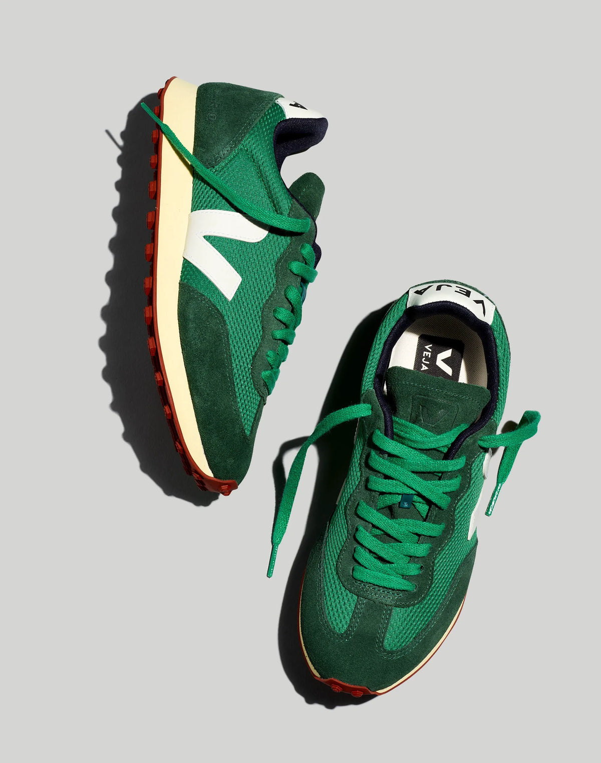 EMERALD WHITE