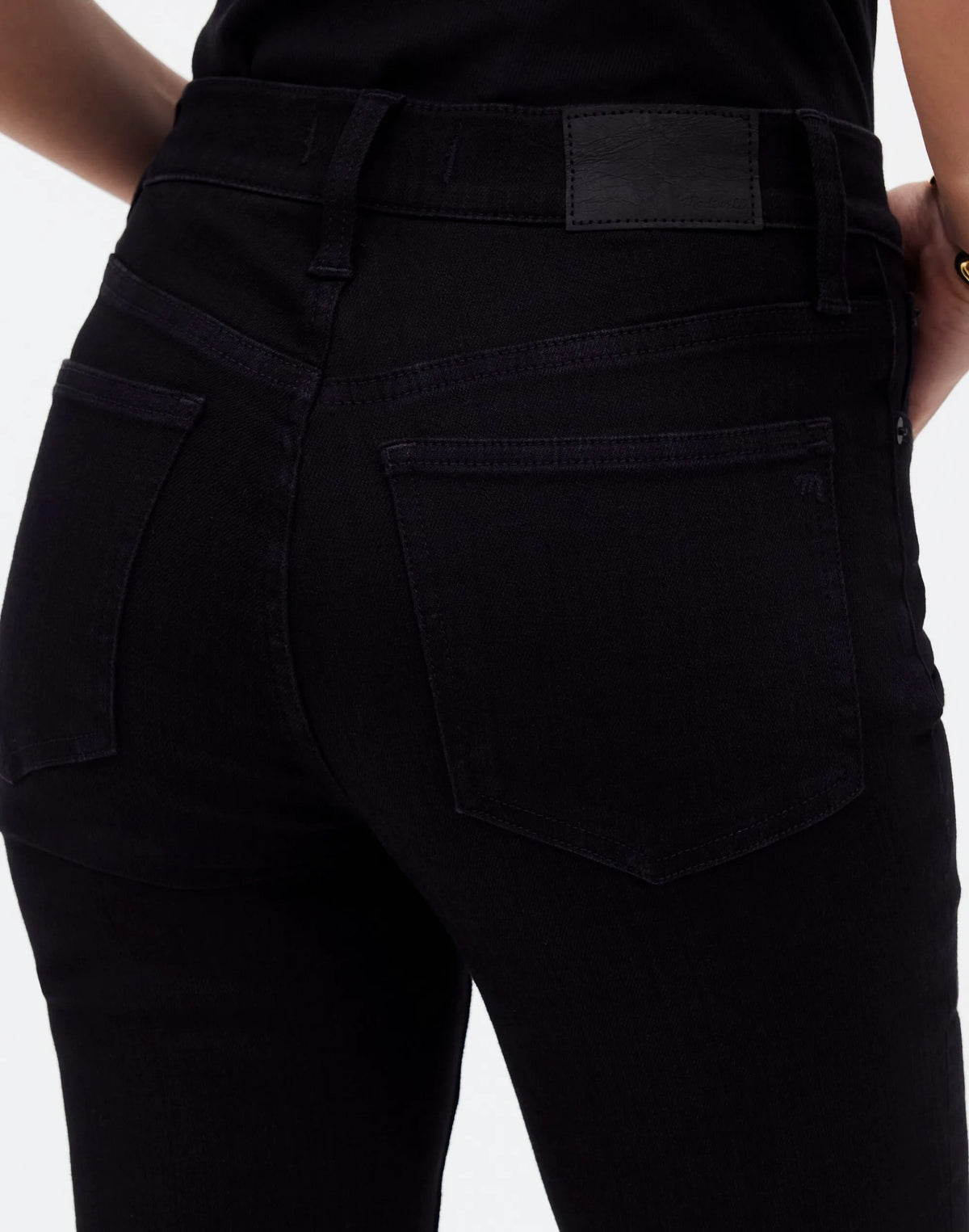 BLACK RINSE WASH