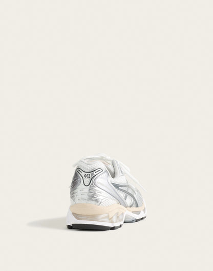 WHITE GRAPHITE GREY