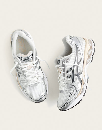 WHITE GRAPHITE GREY