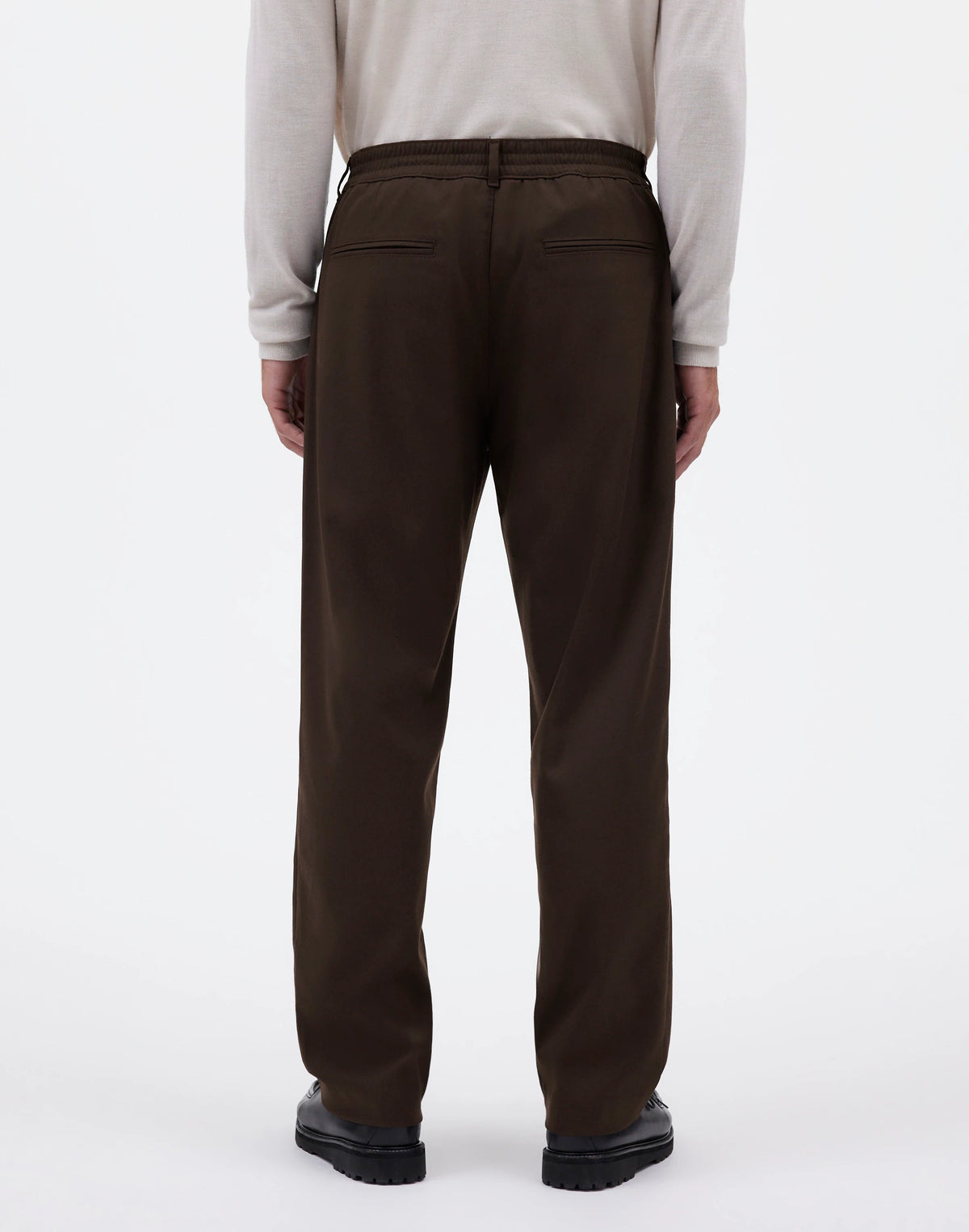 DARK BROWN