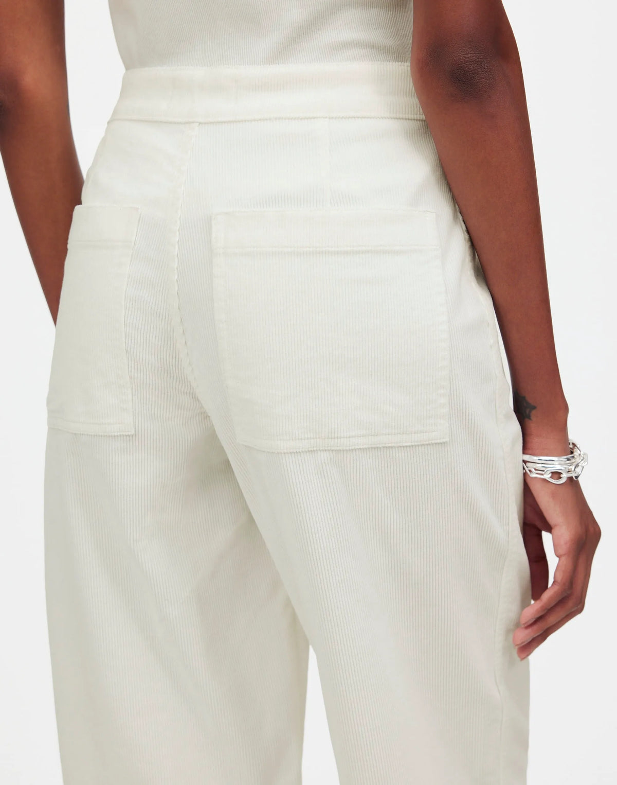 WINTER WHITE