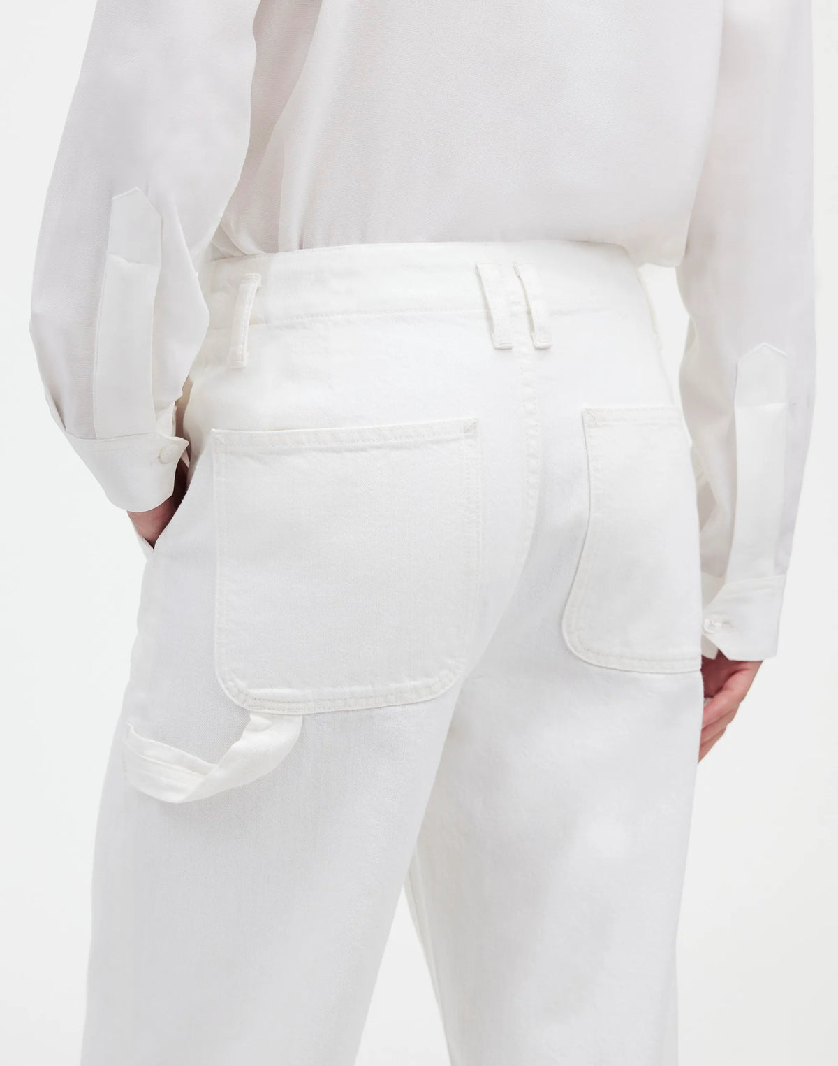 TRUE WHITE