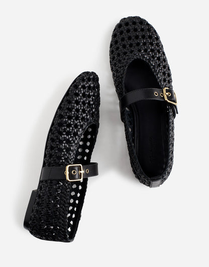 TRUE BLACK
