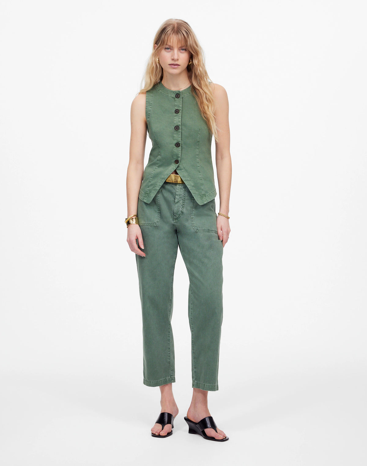 GREEN