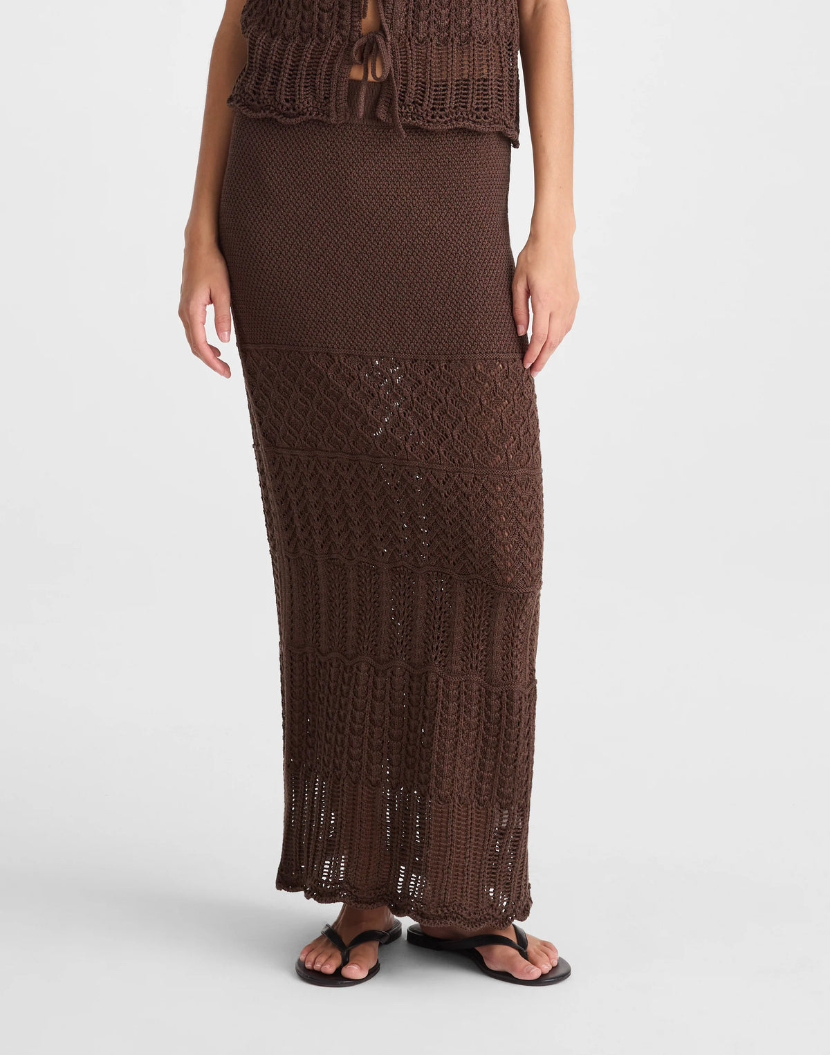DARK BROWN