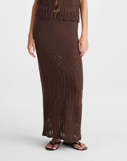 DARK BROWN