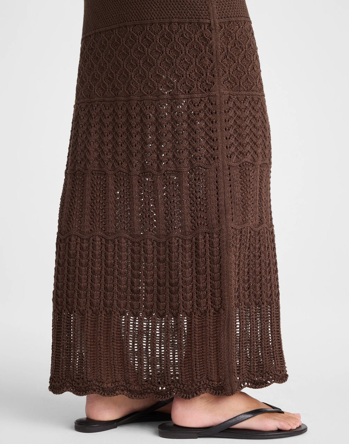 DARK BROWN