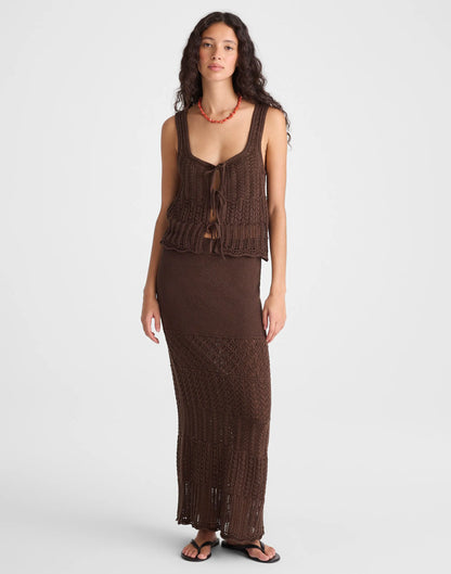 DARK BROWN