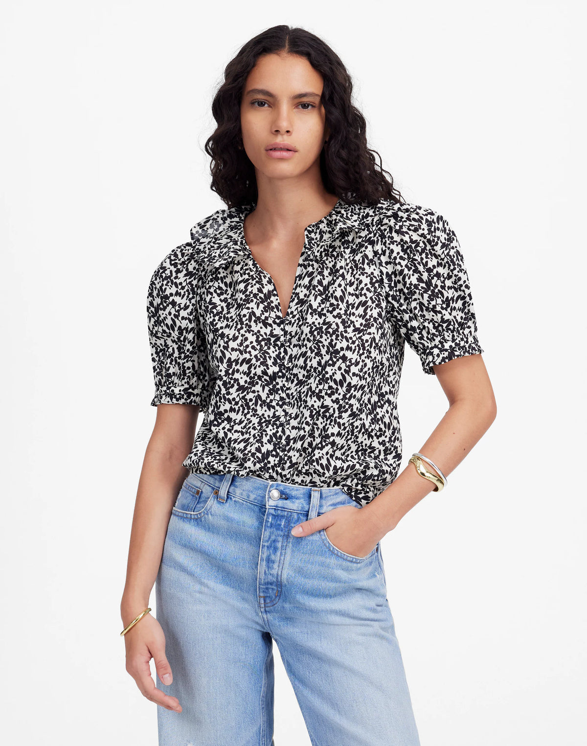 ABSTRACT LEAF BLACK IVORY