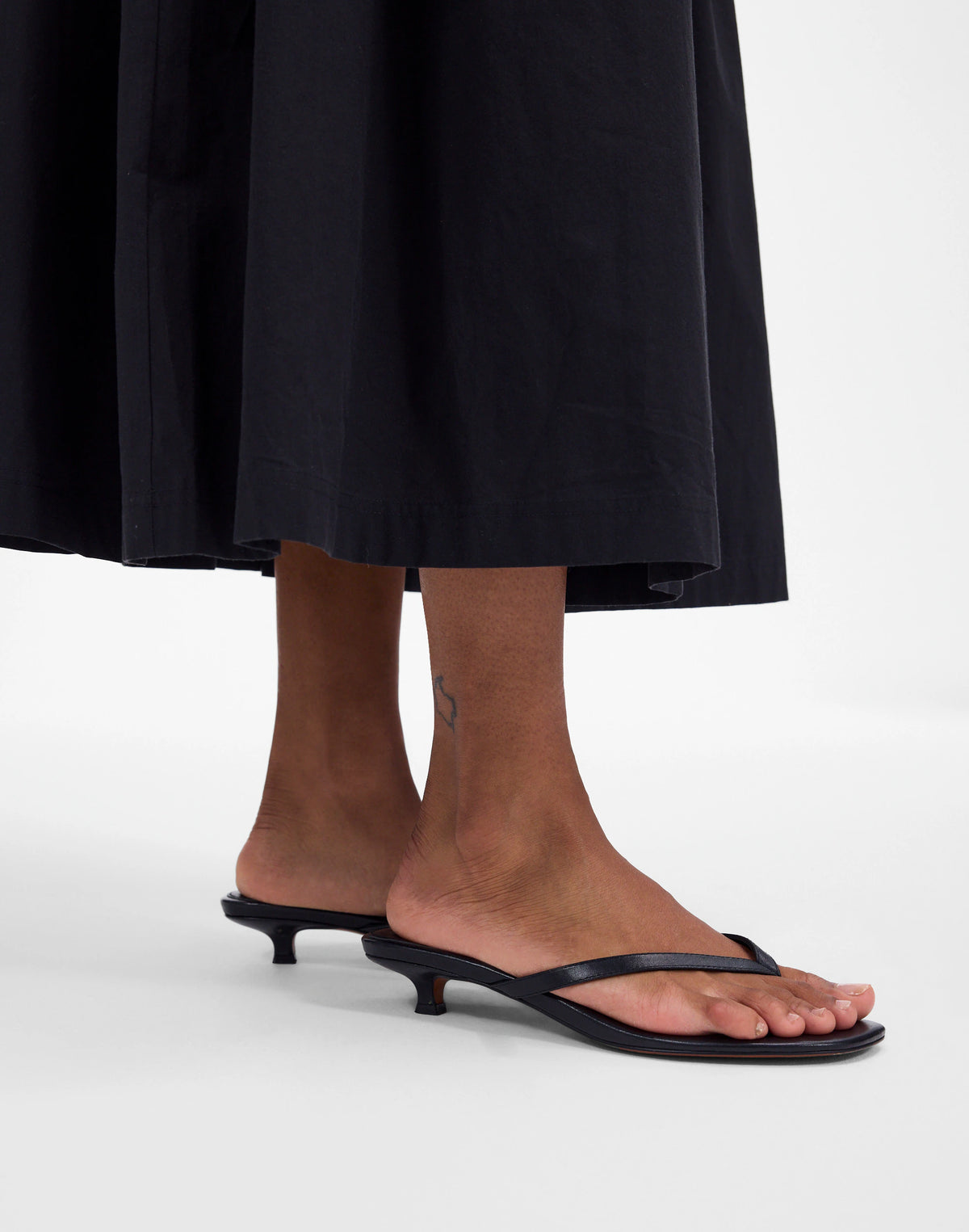 TRUE BLACK