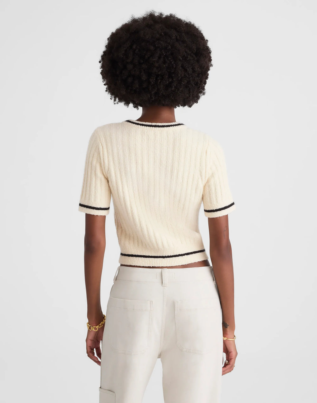 ANTIQUE CREAM AND BLACK
