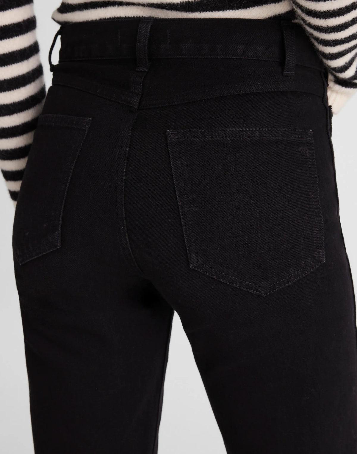 BLACK RINSE WASH