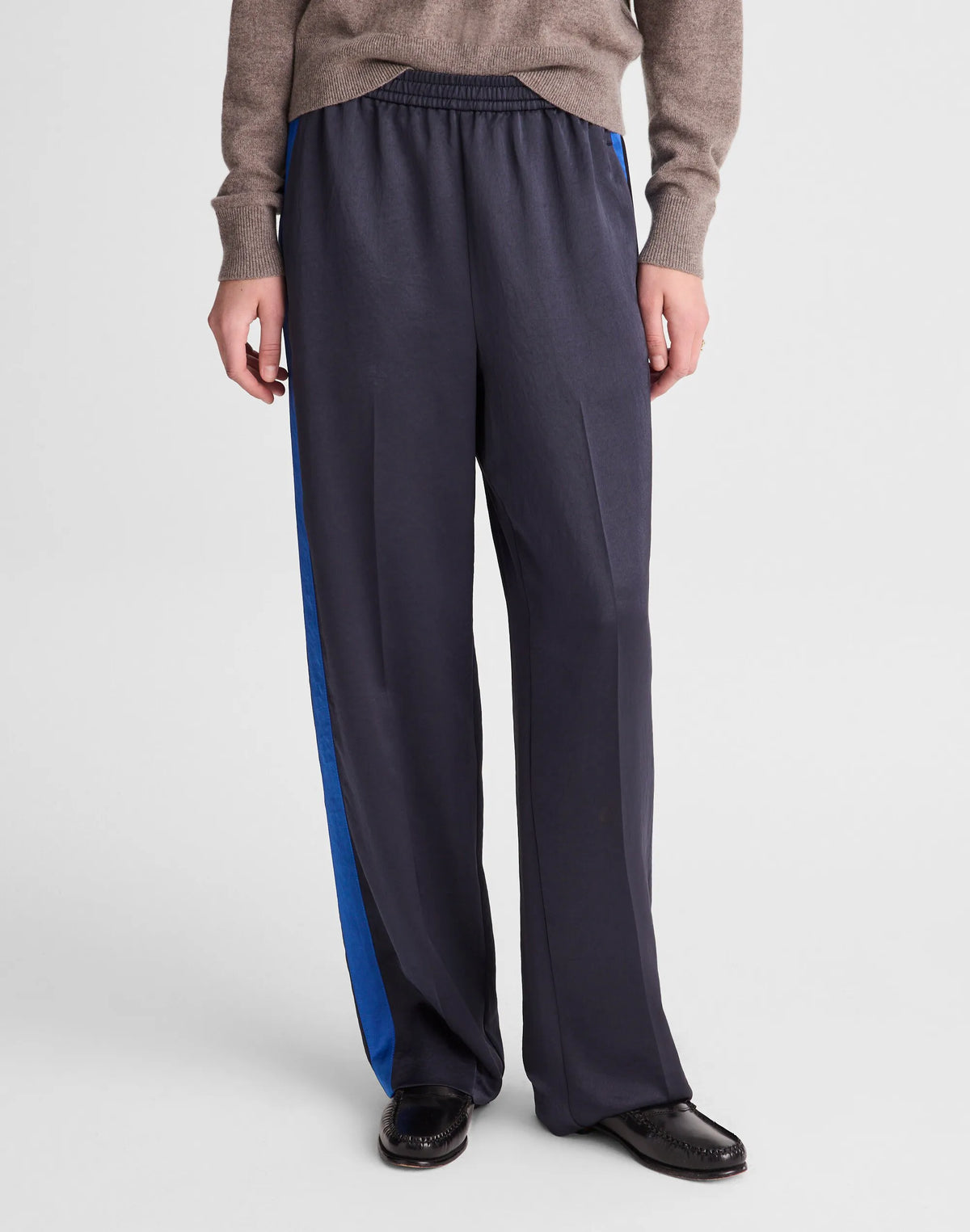 CLASSIC NAVY
