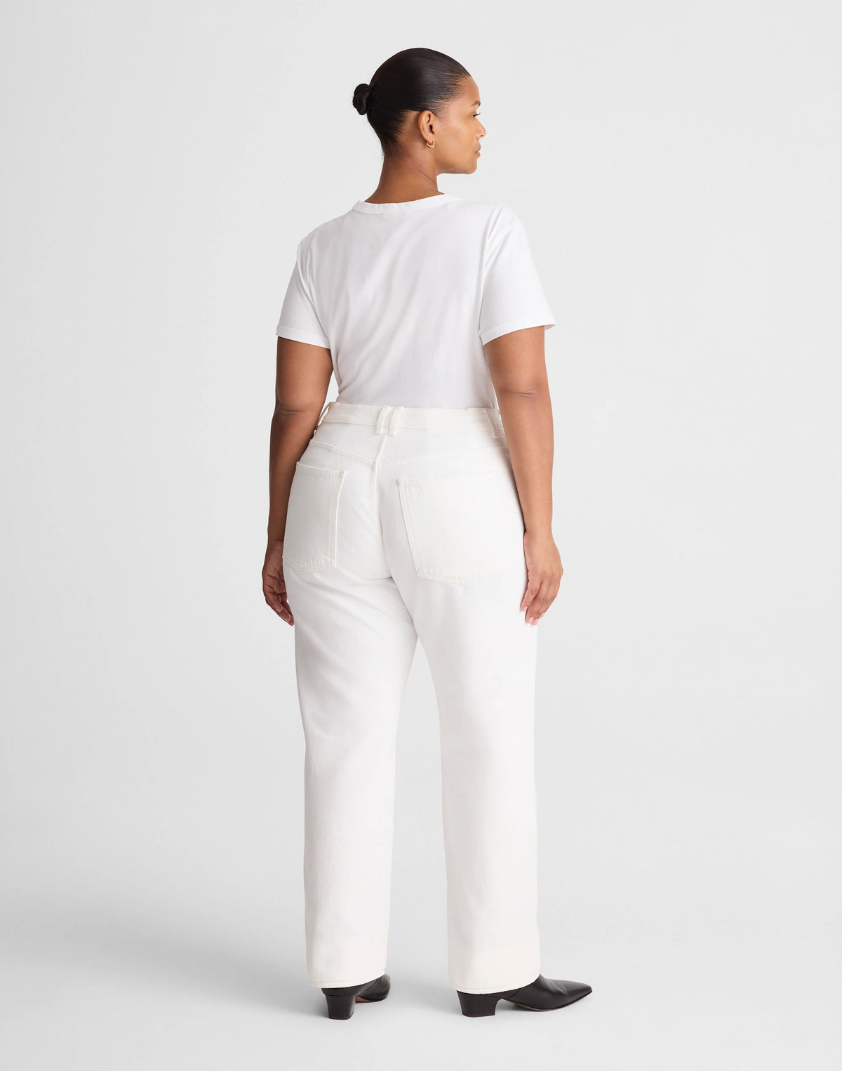 TILE WHITE