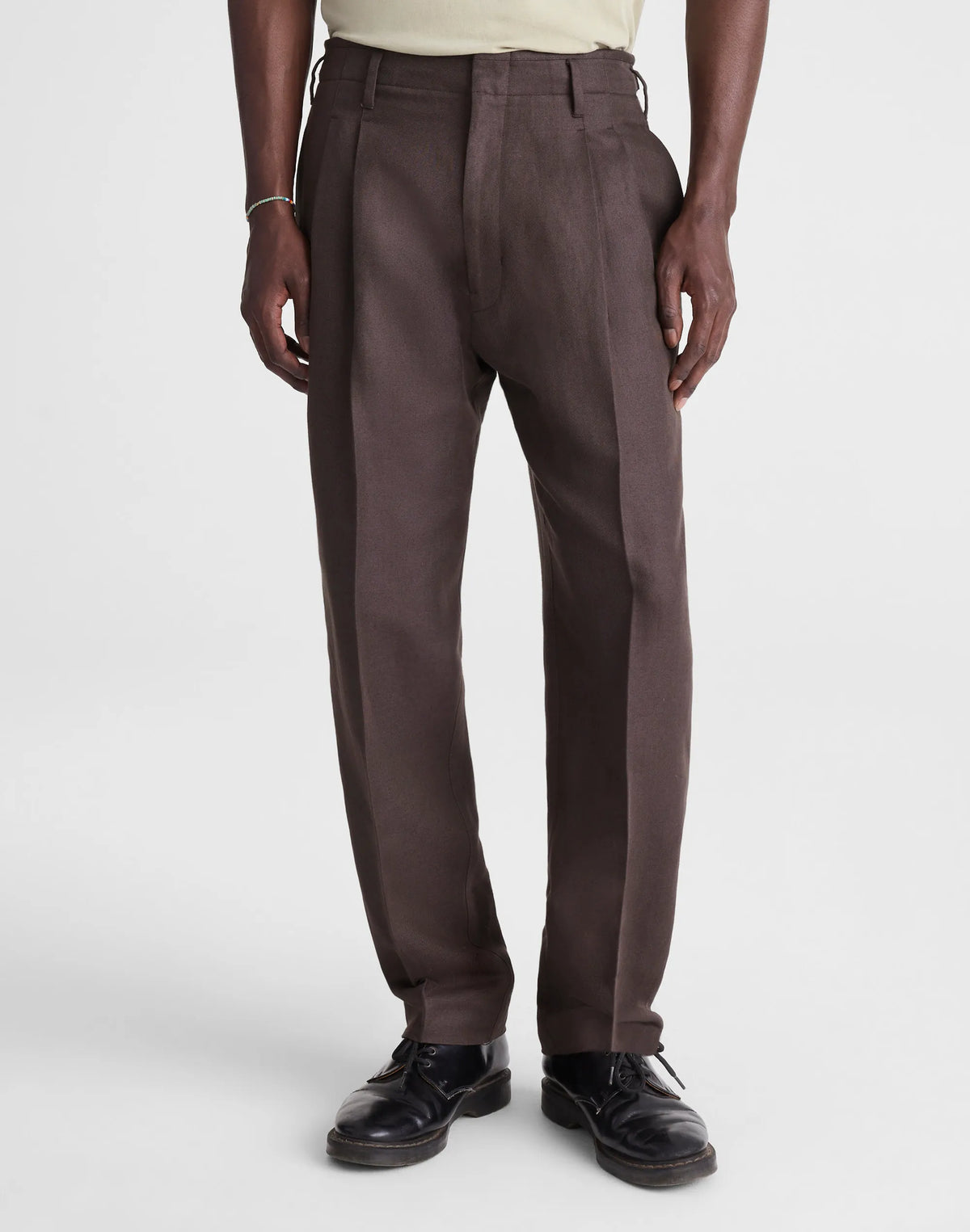 DARK BROWN