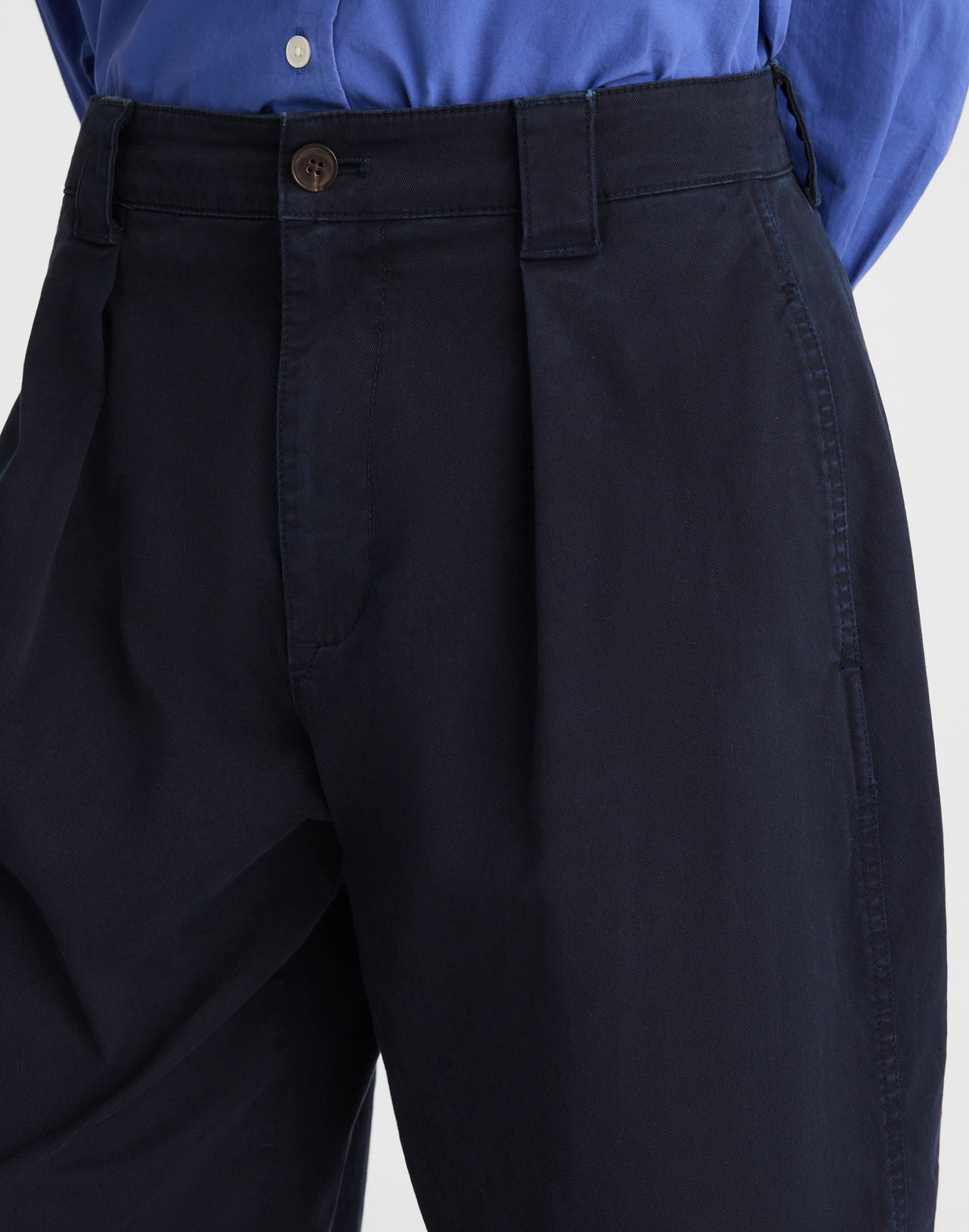 CLASSIC NAVY