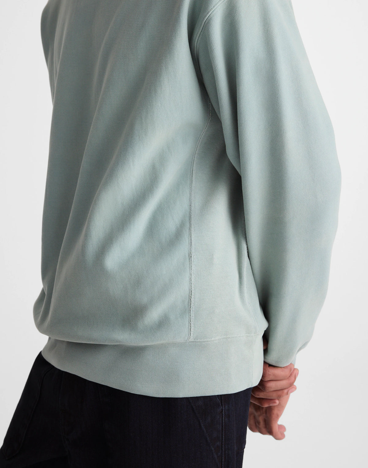 ANTIQUE BLUE
