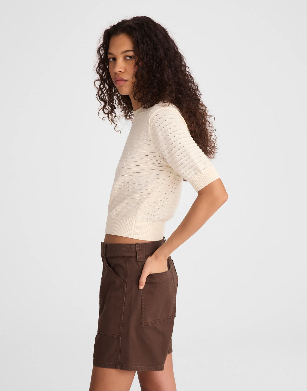 DARK BROWN