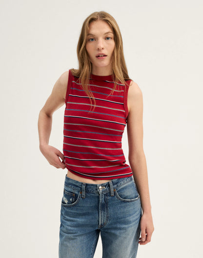 BARN RED