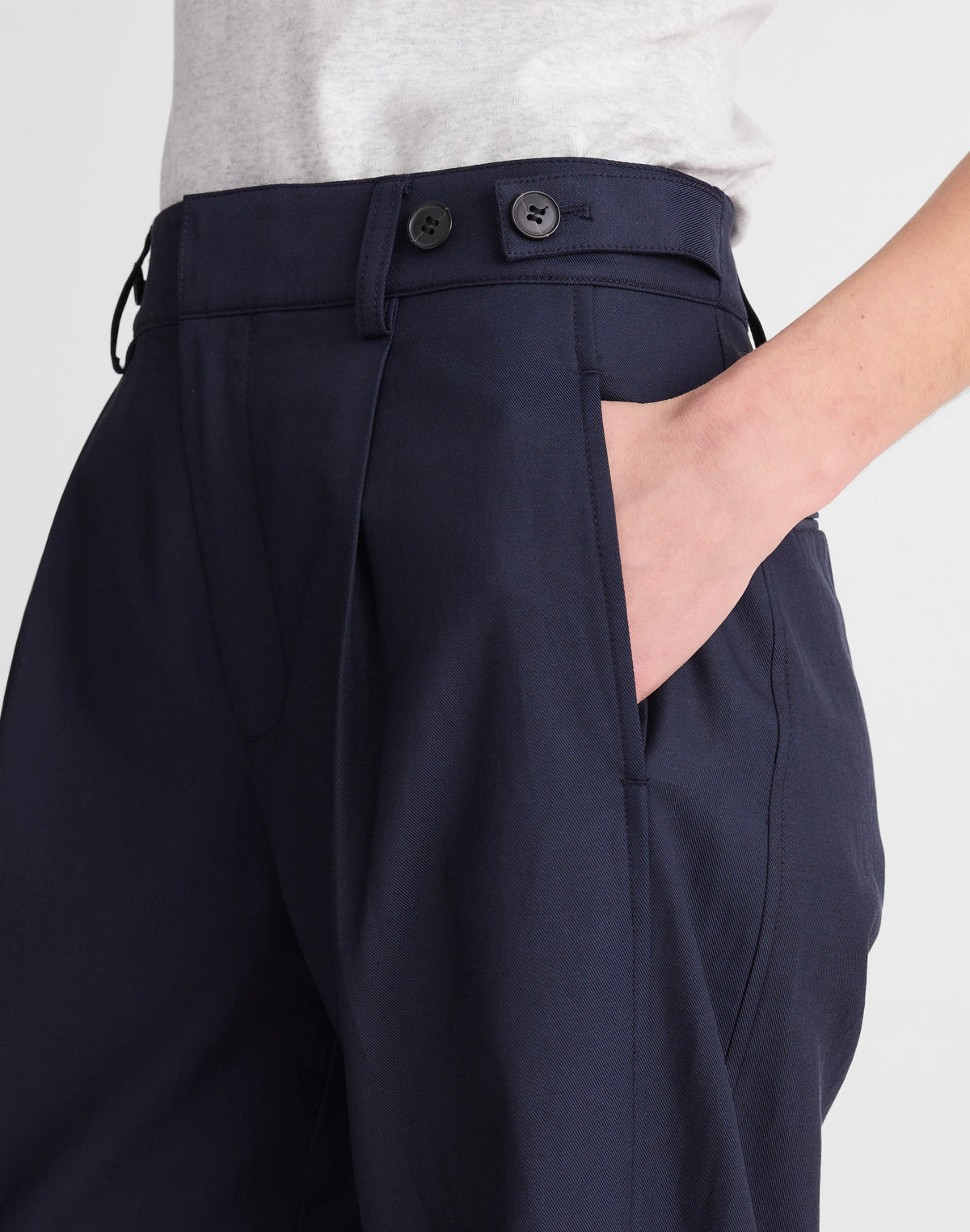 CLASSIC NAVY
