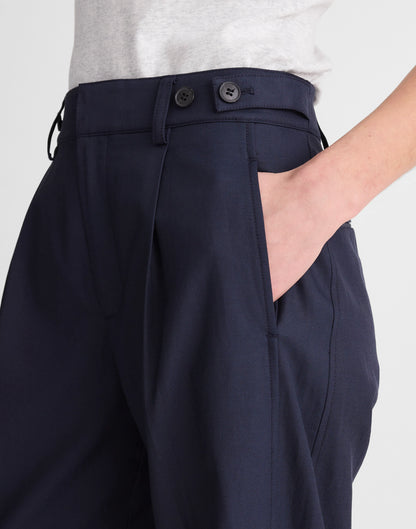 CLASSIC NAVY