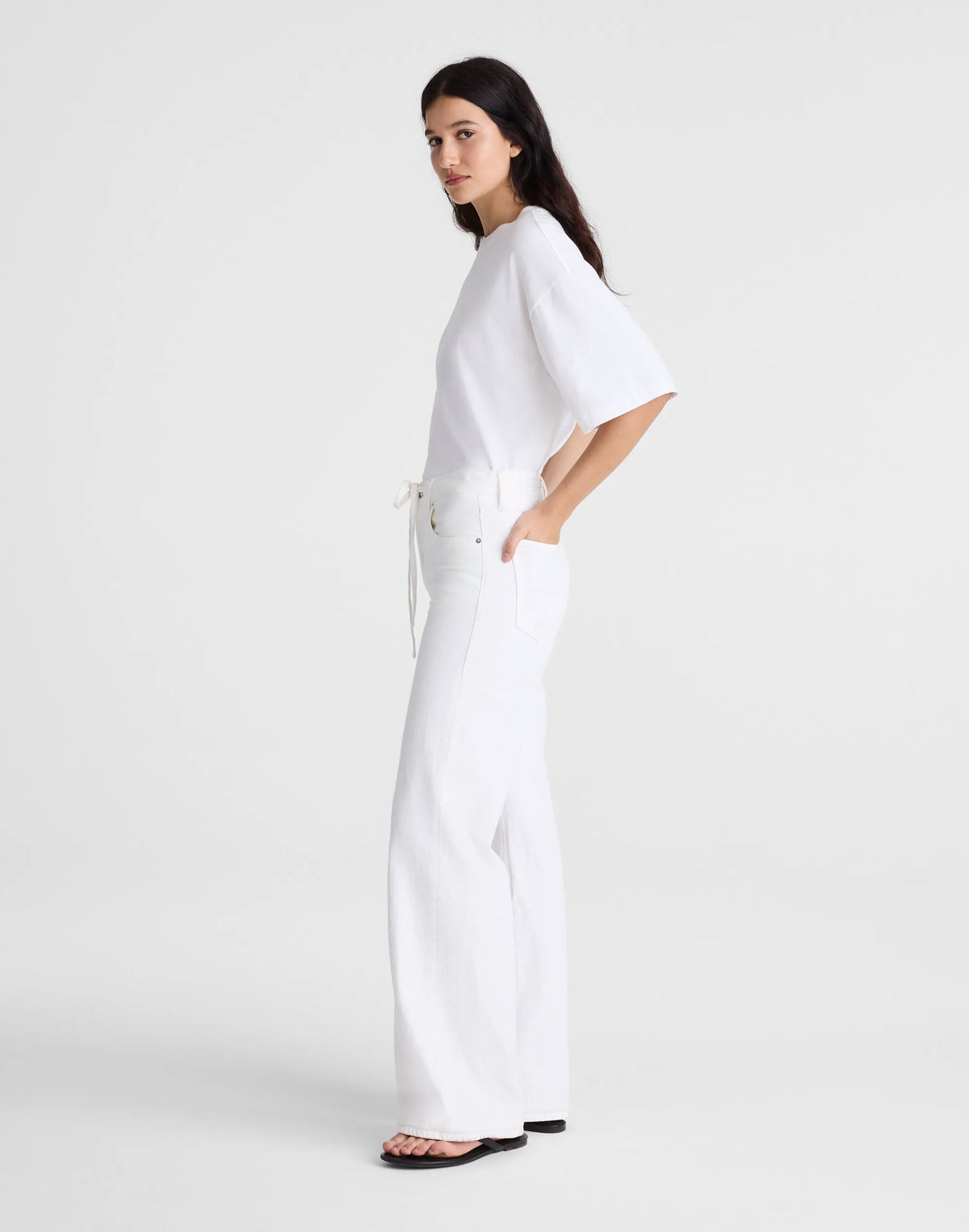 TILE WHITE