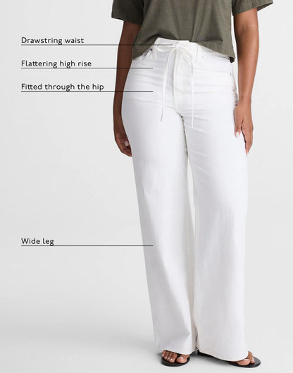 TILE WHITE