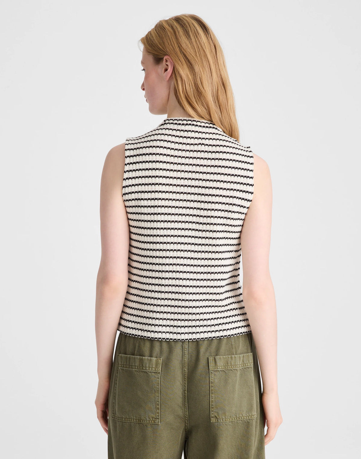 IVORY AND BLACK TUCK STITCH