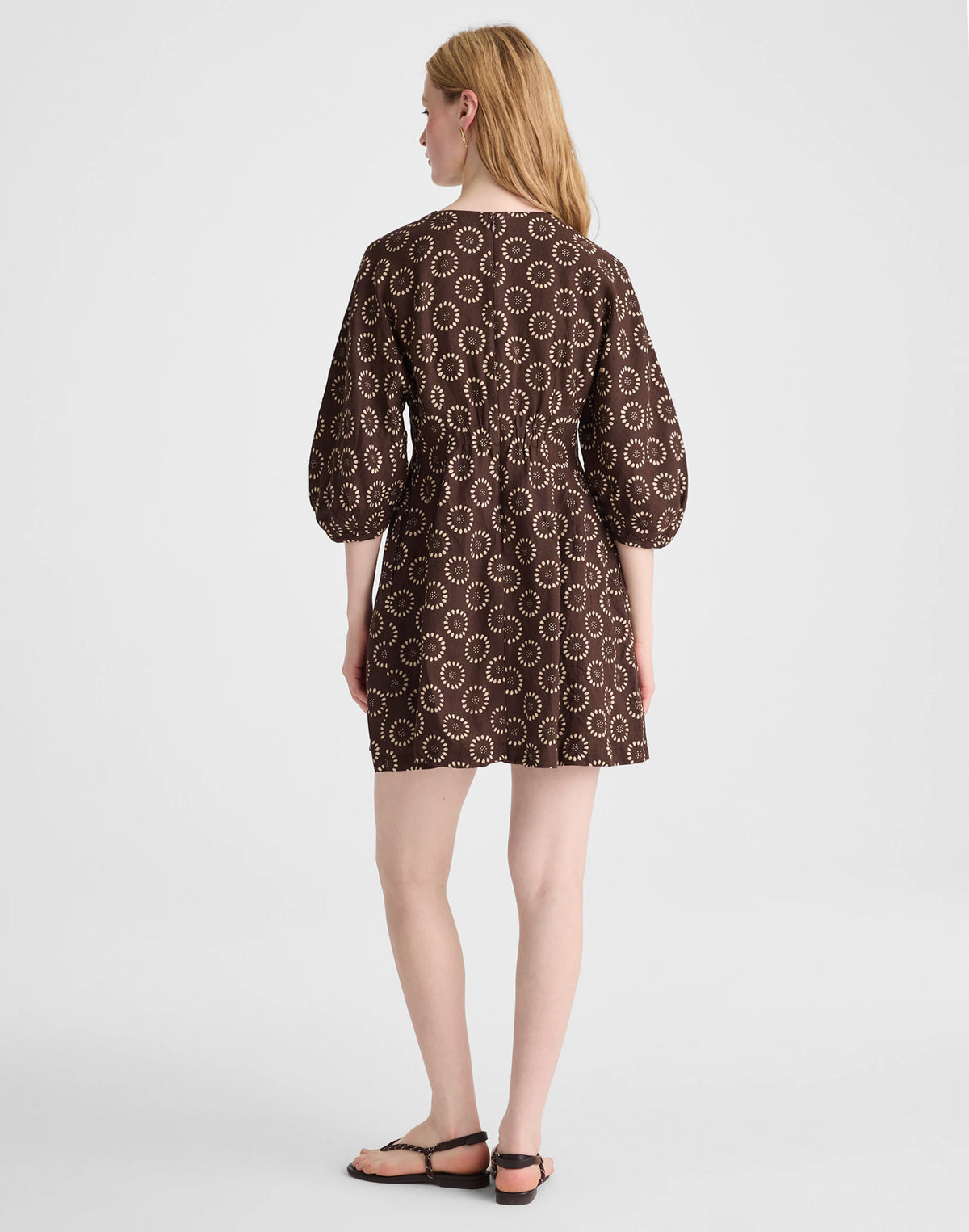 DARK BROWN