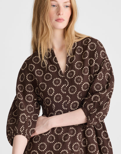 DARK BROWN