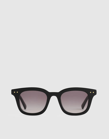 TRUE BLACK