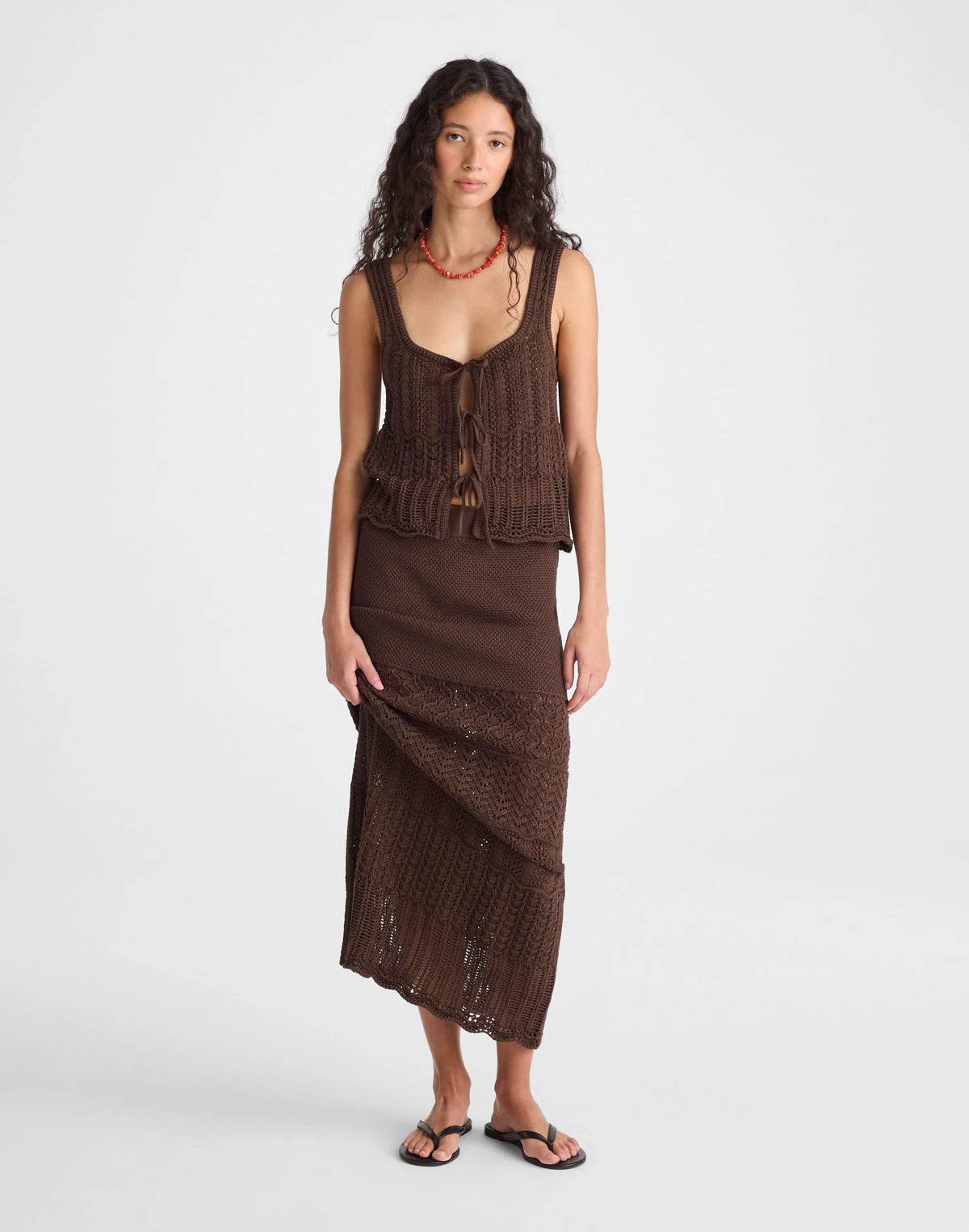 DARK BROWN