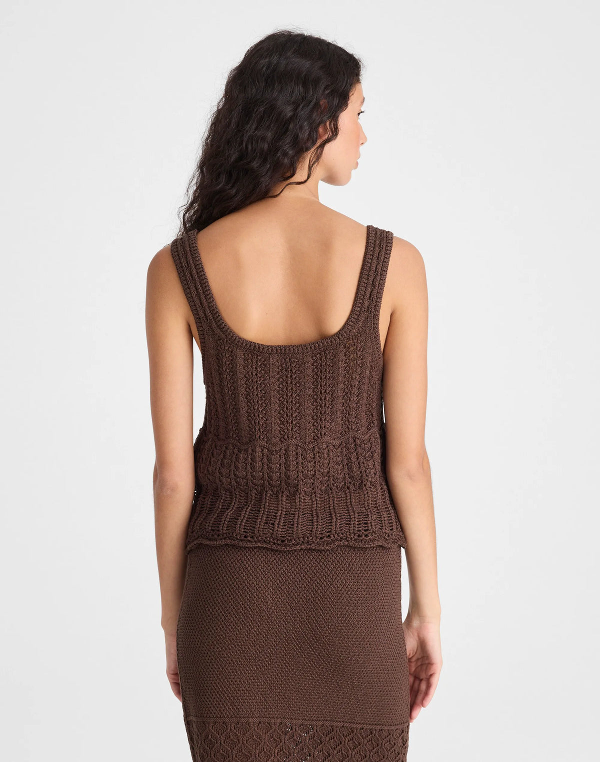 DARK BROWN