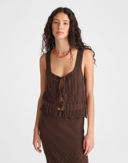 DARK BROWN
