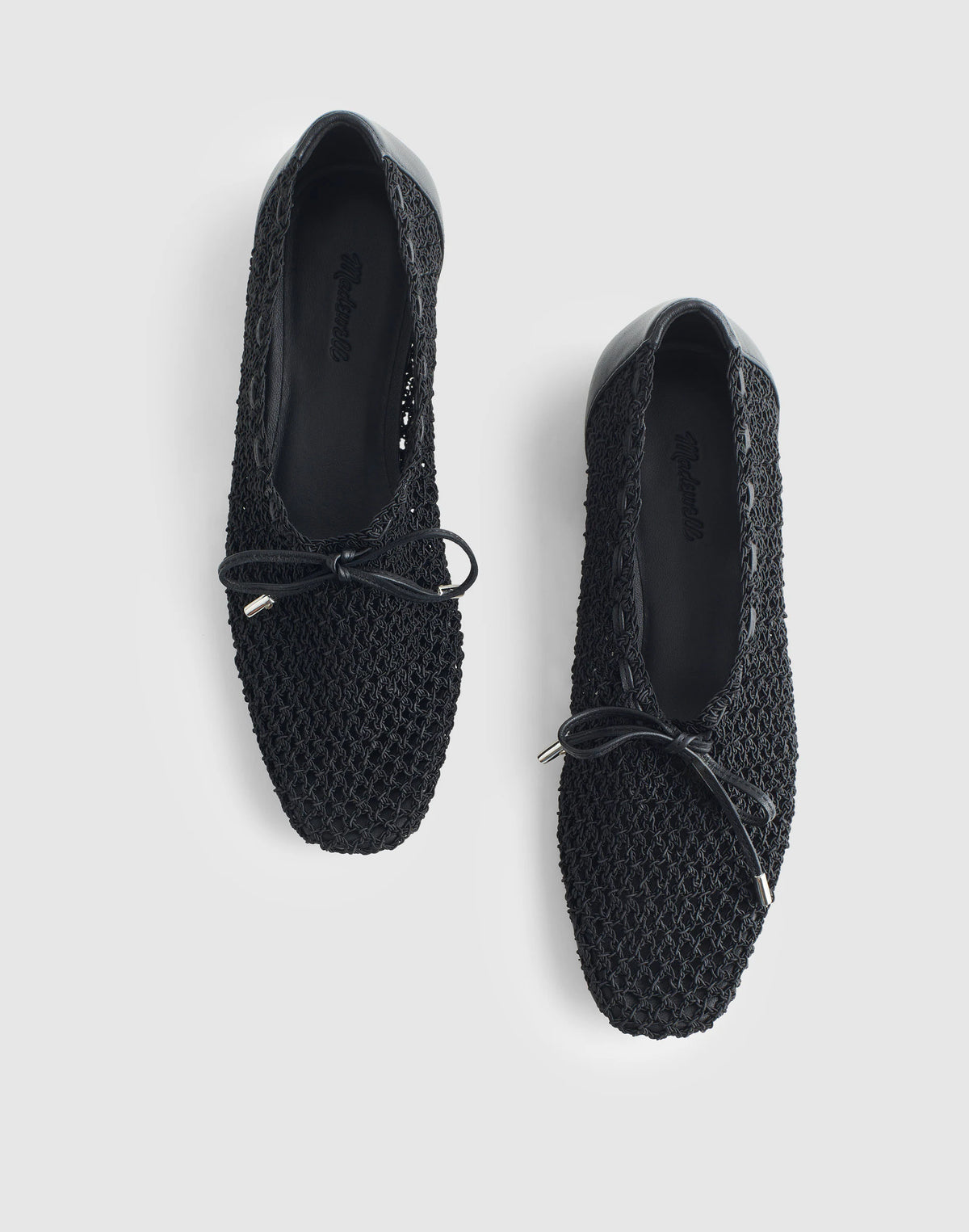 TRUE BLACK