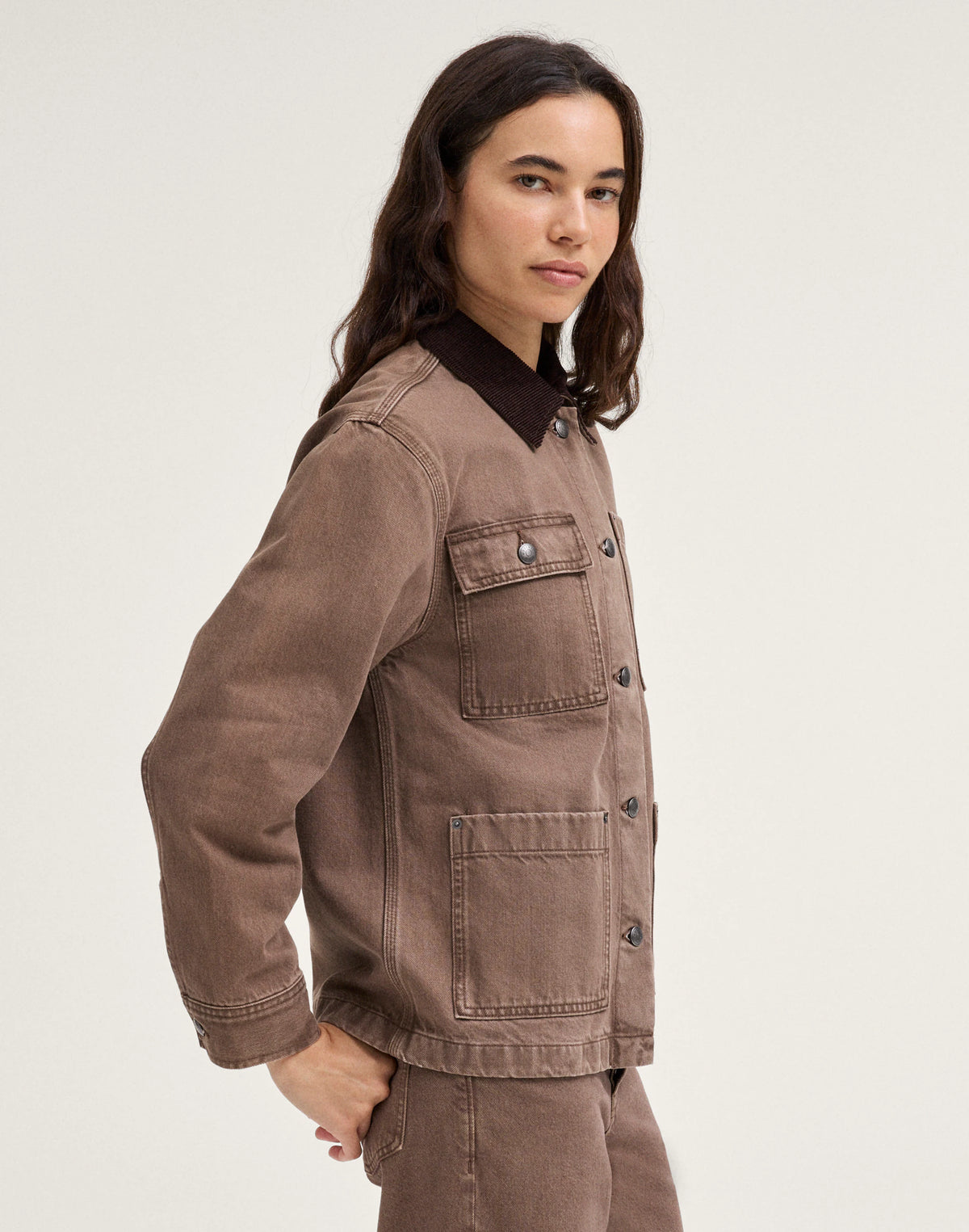 DARK CHESTNUT