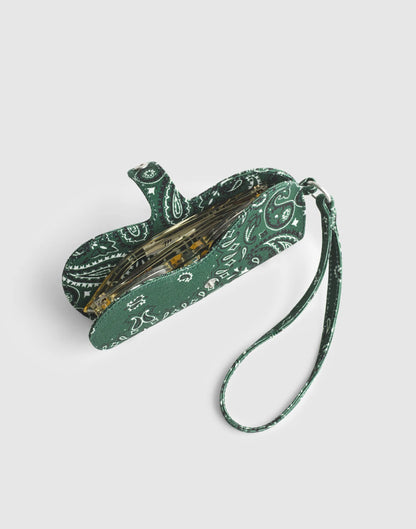 DARK KELLY