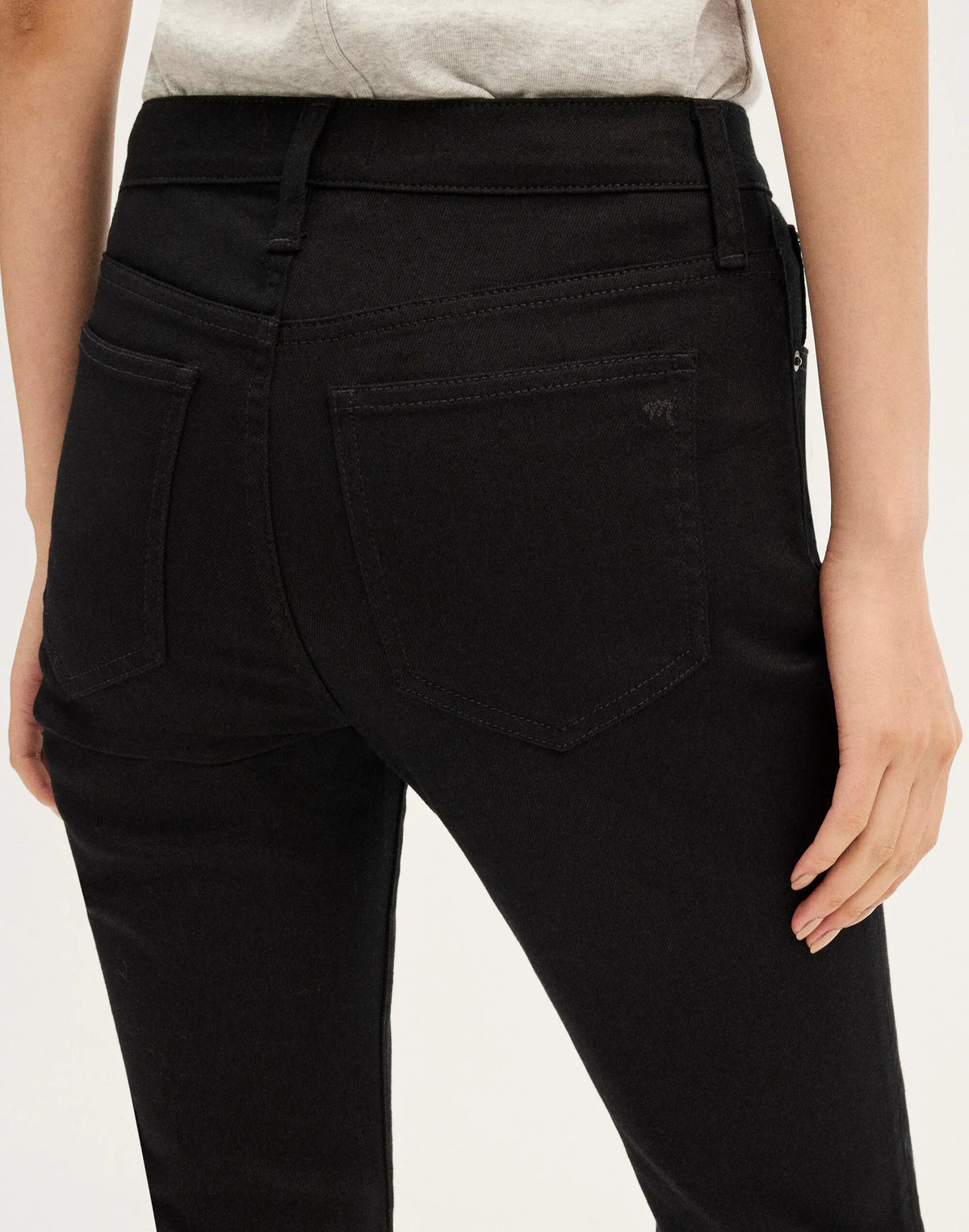 BLACK RINSE WASH