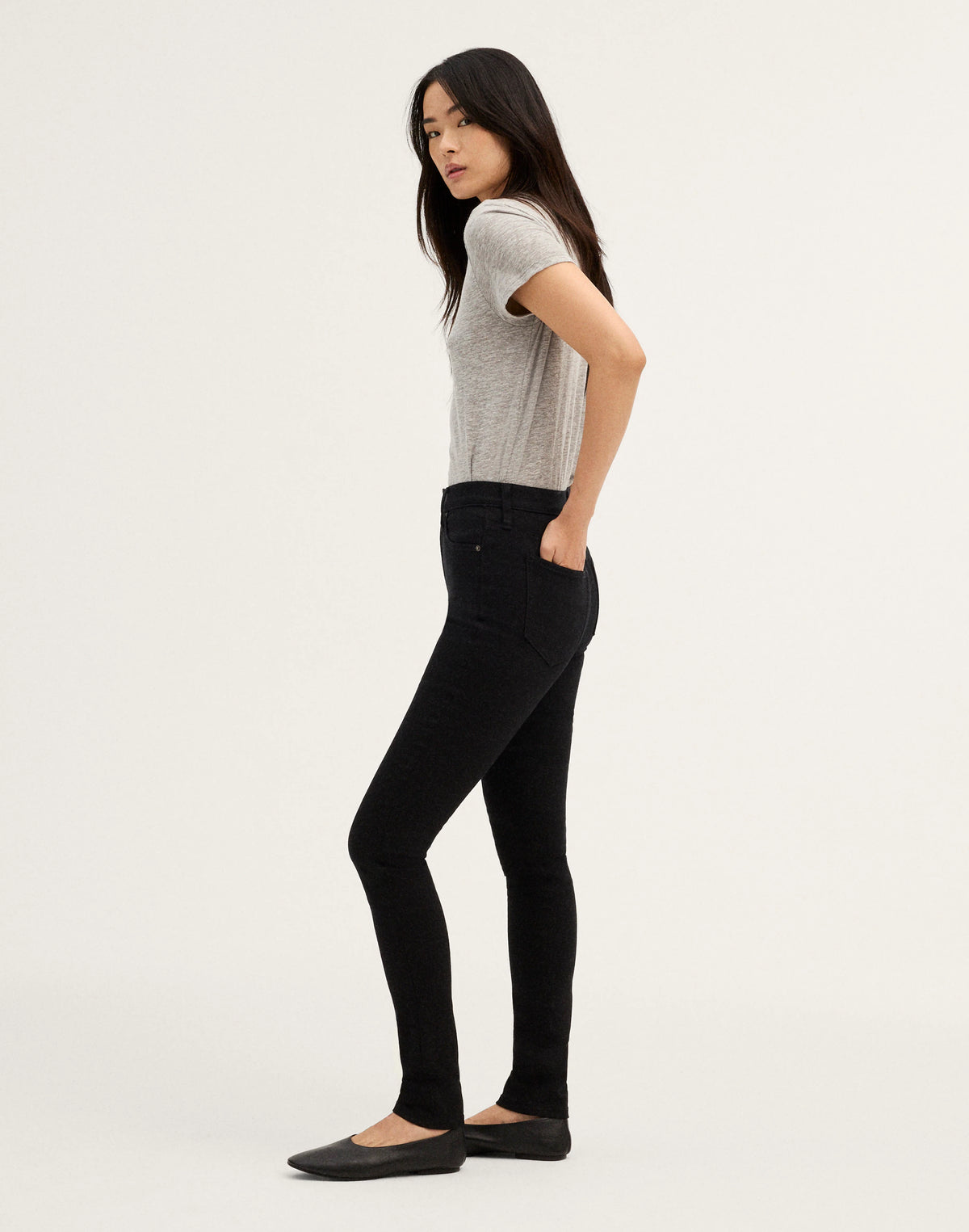 BLACK RINSE WASH