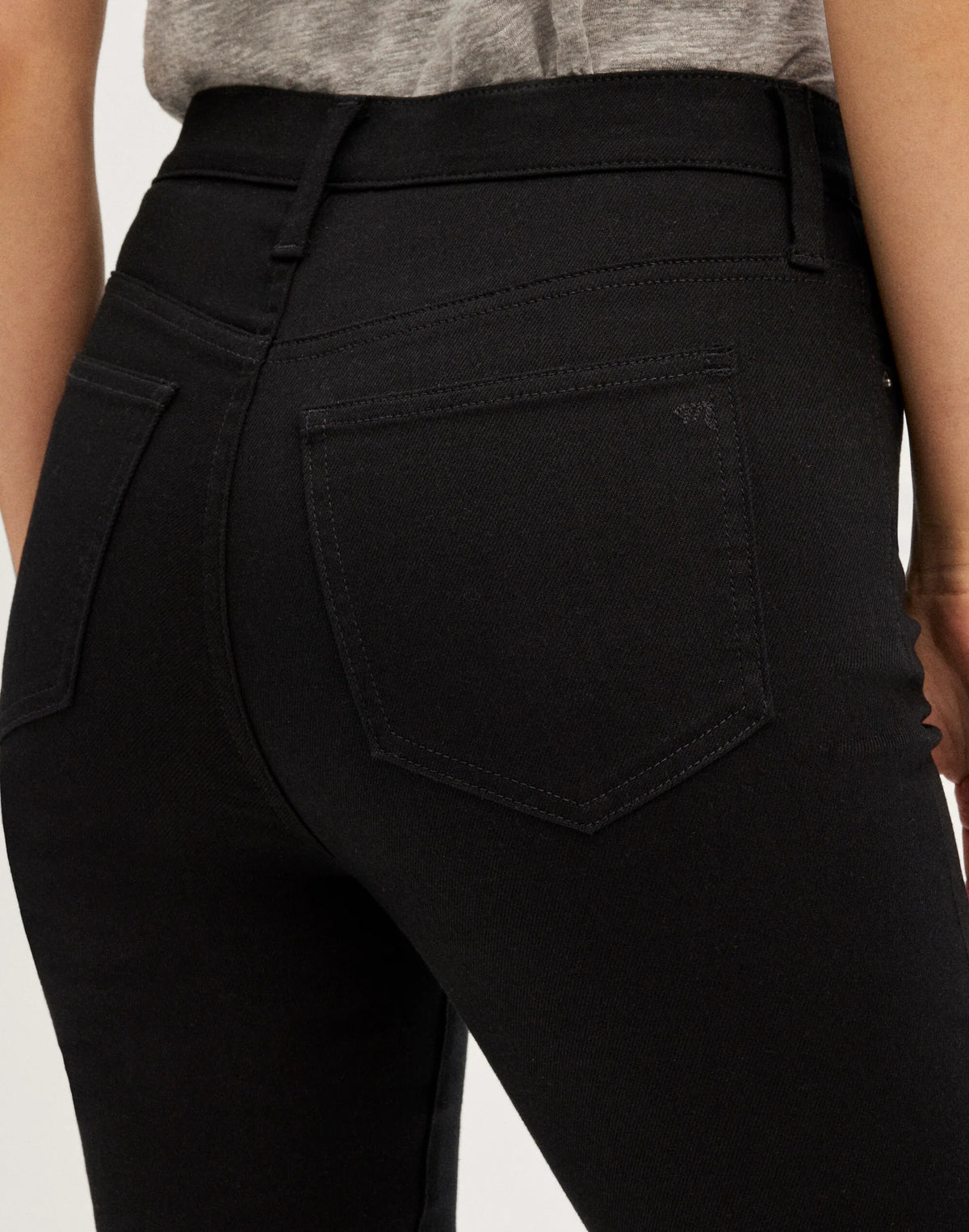 BLACK RINSE WASH