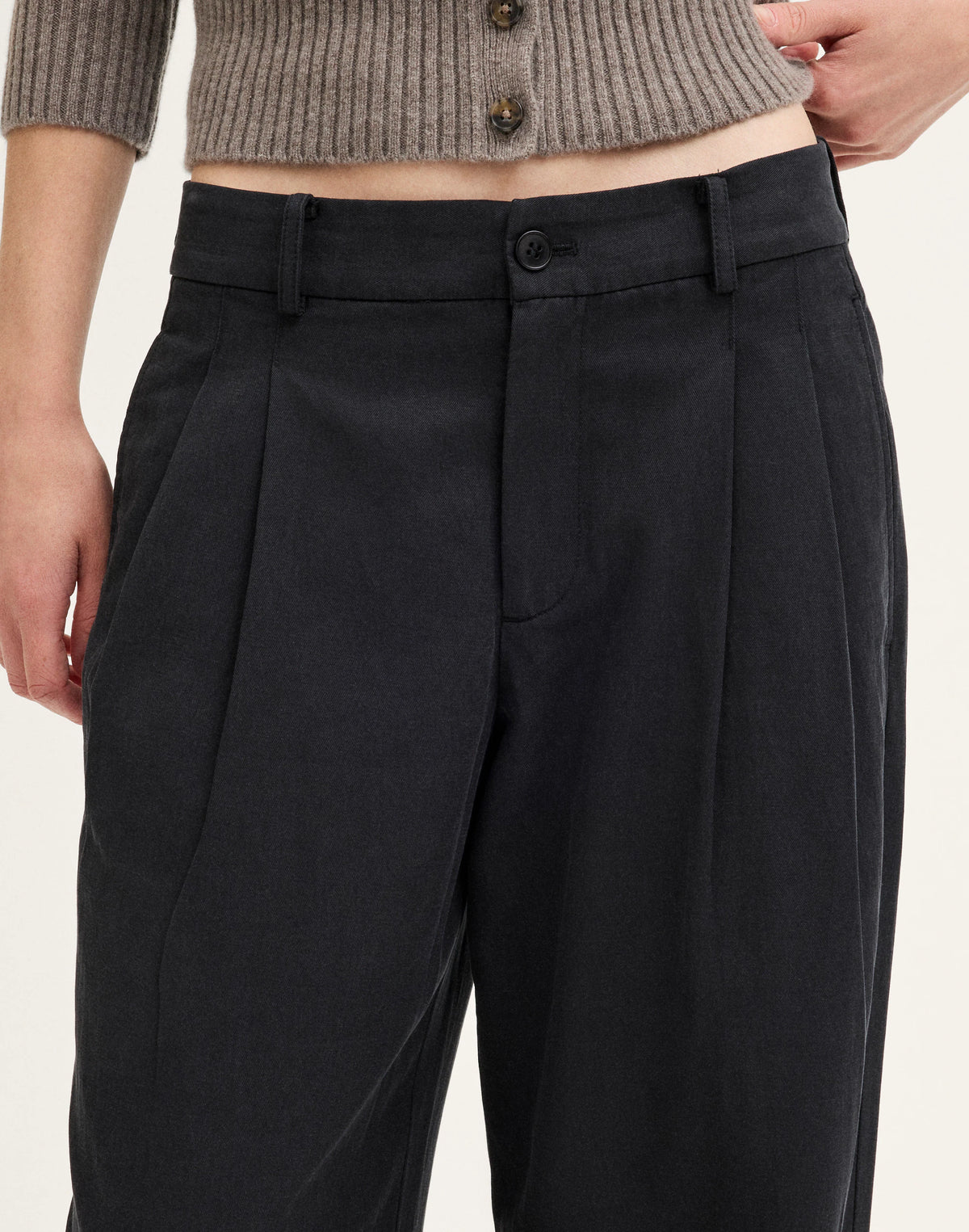 TRUE BLACK