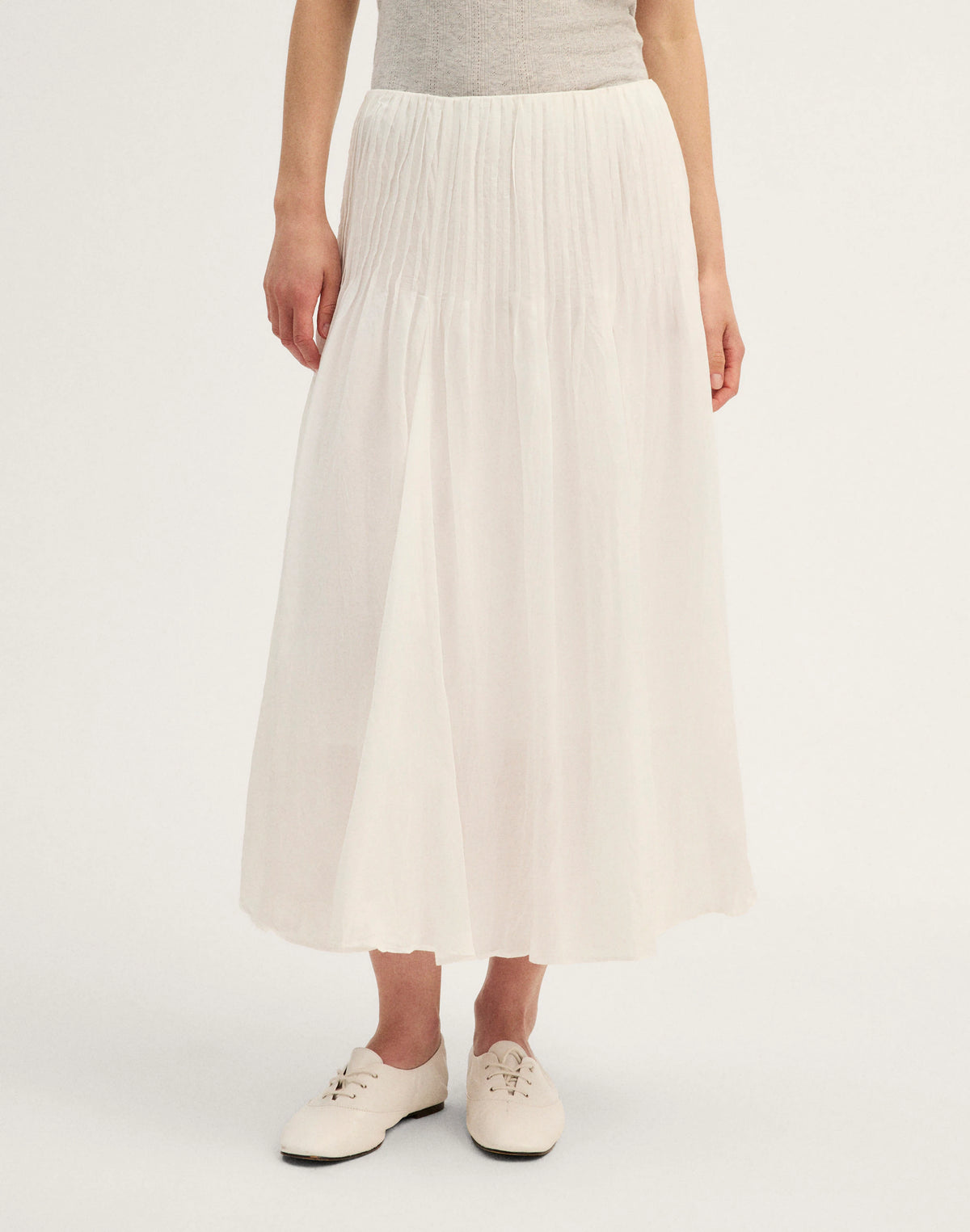 TRUE WHITE