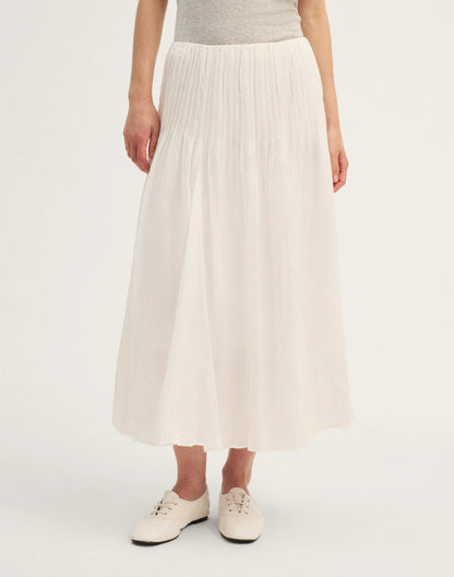 TRUE WHITE