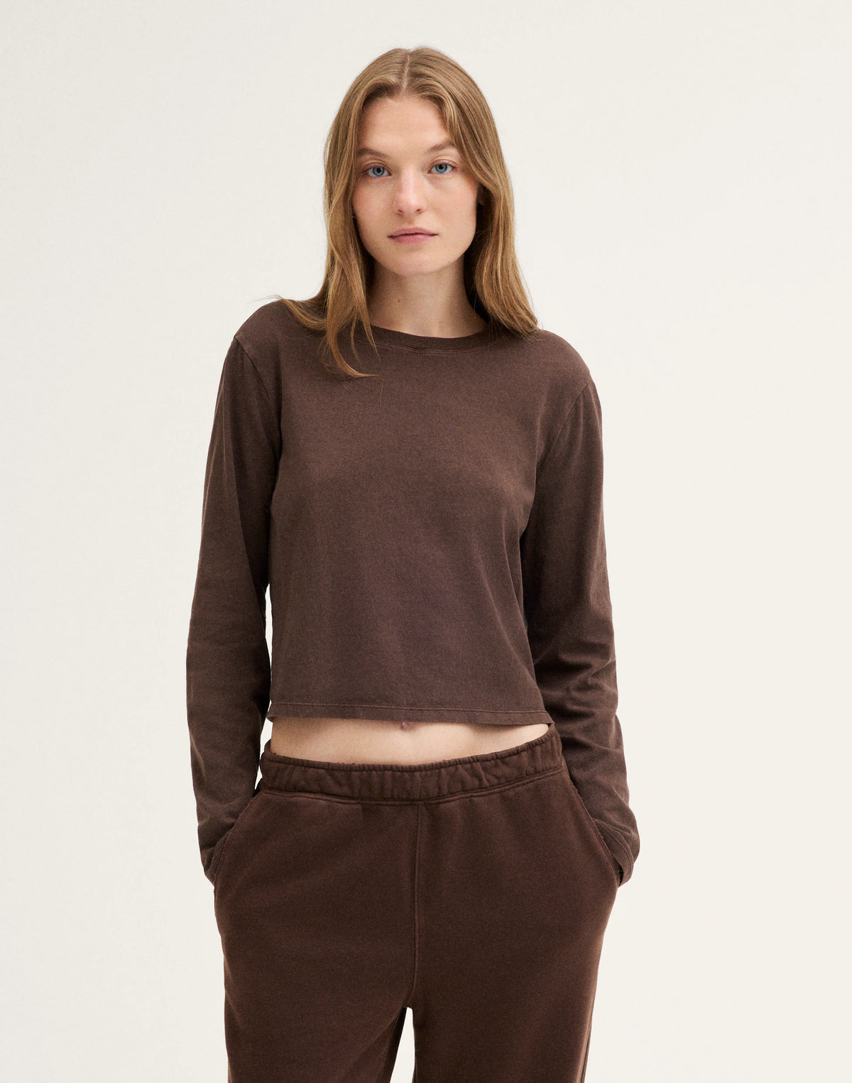DARK BROWN