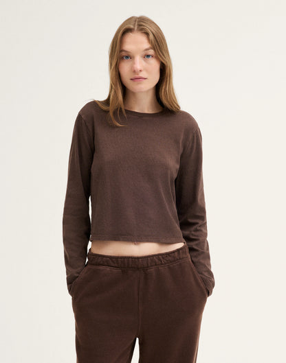 DARK BROWN