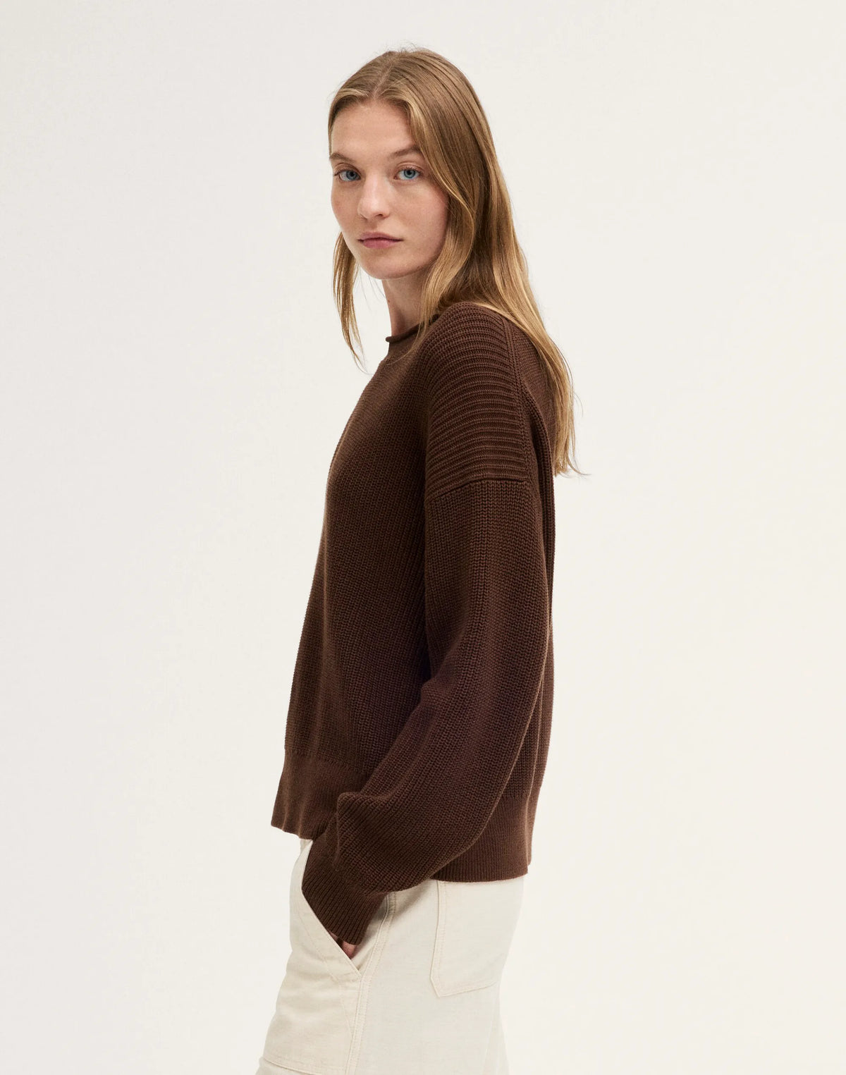 DARK CHESTNUT