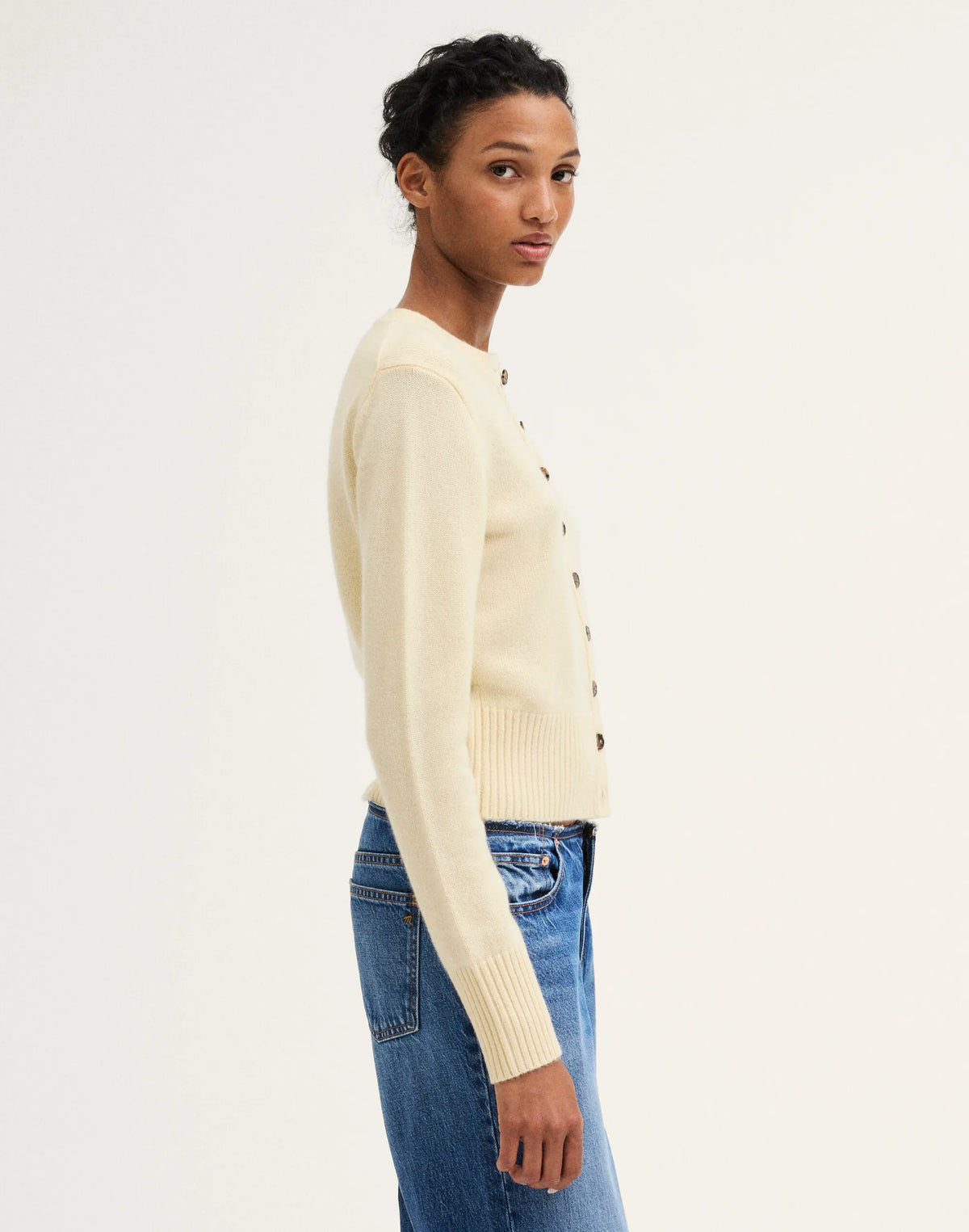 LEMON CHIFFON